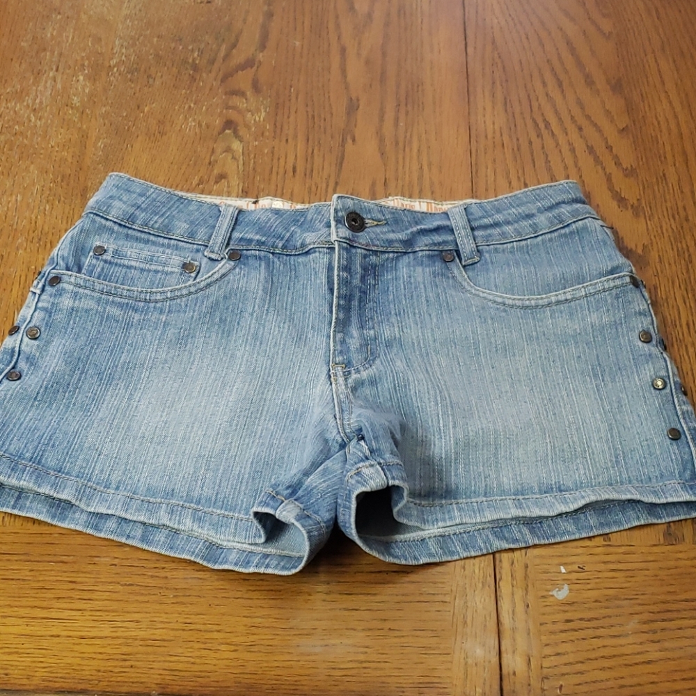 Oops women's 5/6 jean shorts
